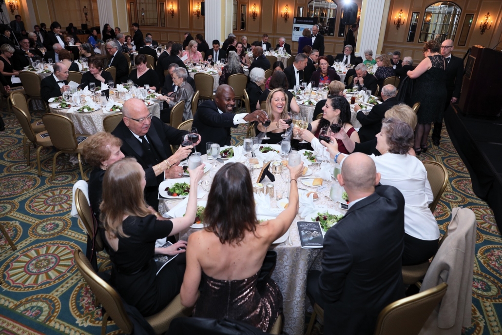 Michael E. DeBakey Librarian Outreach and Community Award Presented at Awards Gala – April 4, 2023